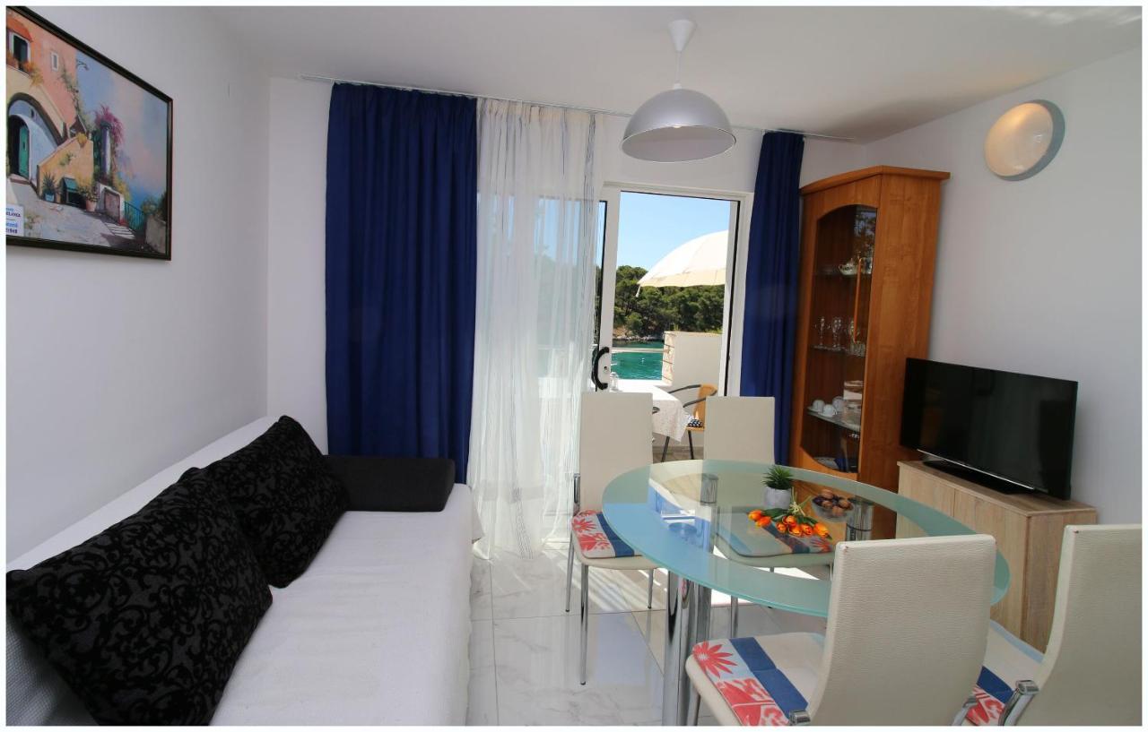 Apartments Elvis Primosten Exterior photo